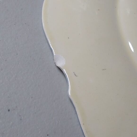 Vintage Crown Ducal A2913 Floral Embossed Cream and Blue Plate - Picture 4 of 8